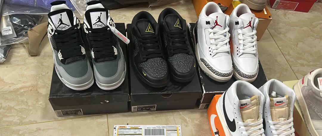 Air Jordan 4 grey, Air Jordan 3 black and white cement, Nike Blazer Mid real photos