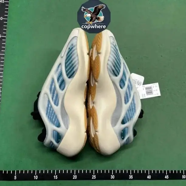 Yeezy Boost 700 v3 1